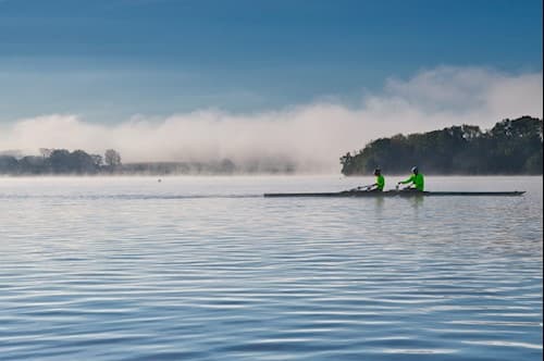 Rowers on Bewl